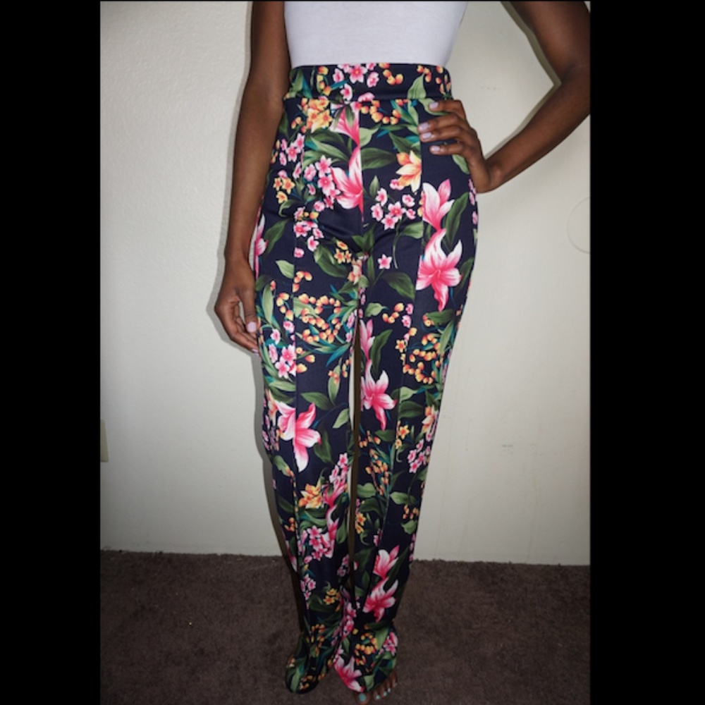Fashion Nova High-Waisted Floral Print Pants NWT